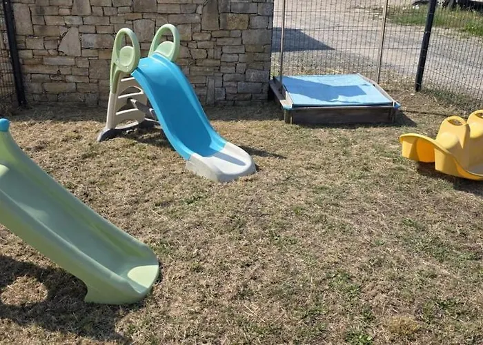 La Tribu Des Petits Mouss' - 14 Pers Max Hébergement de vacances *